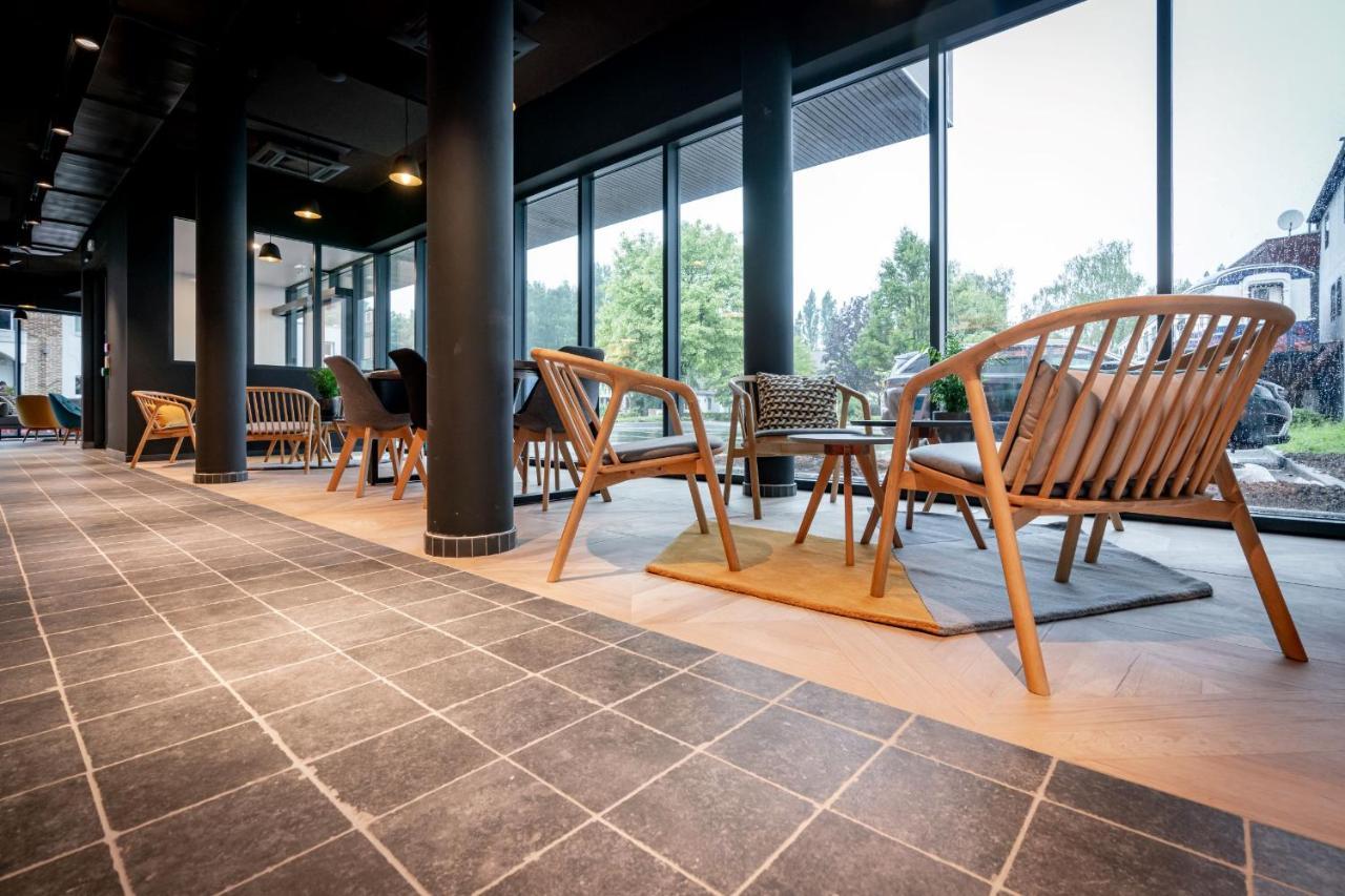 Ibis Styles Valenciennes Petite Foret Екстериор снимка