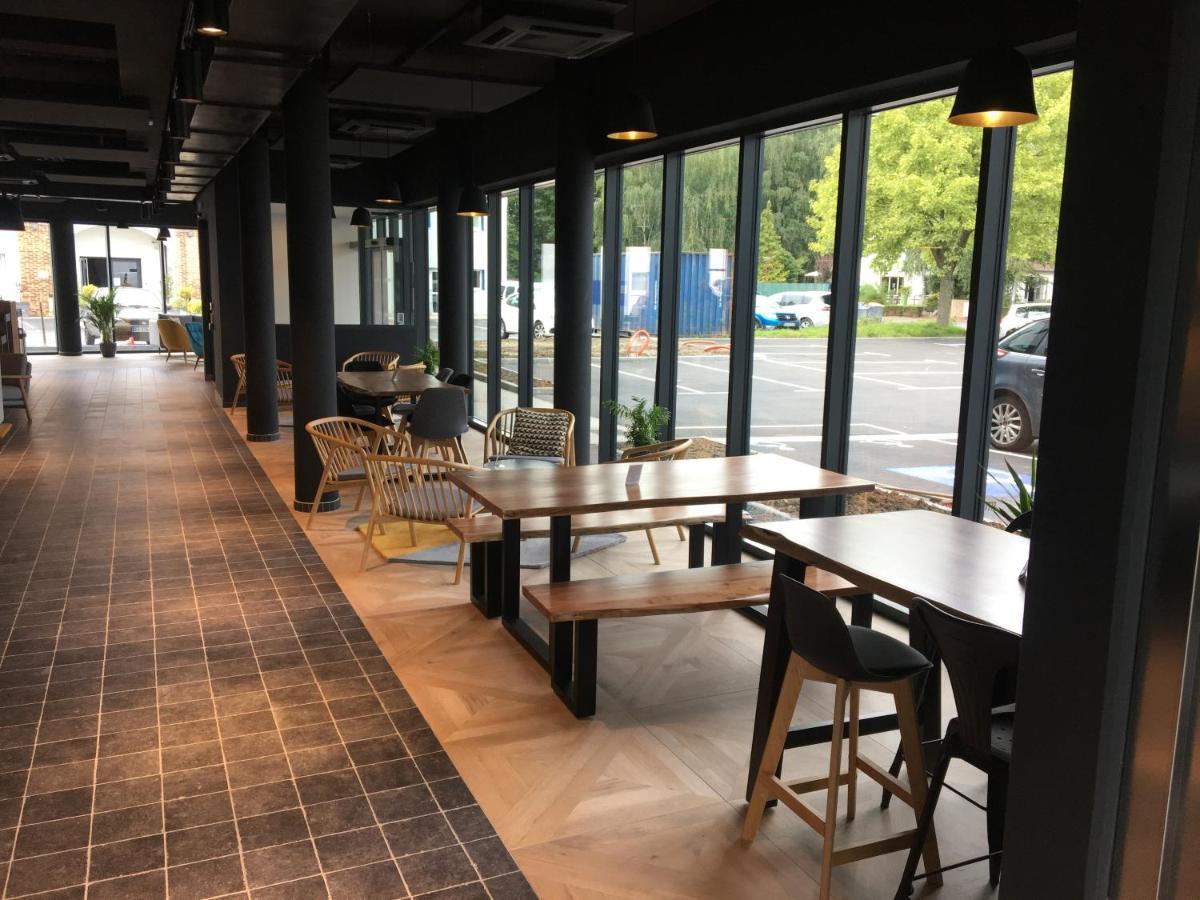 Ibis Styles Valenciennes Petite Foret Екстериор снимка